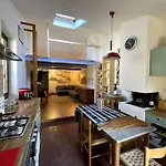 Grande Appartamento In Area Storica Di Bergamo